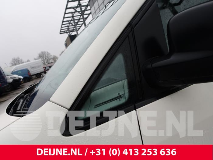 Volkswagen Caddy Quarter light, front left O289634