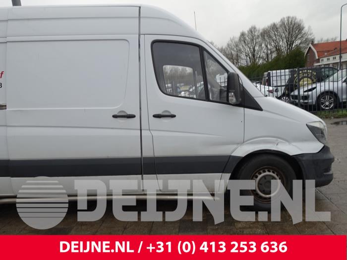Mercedes Sprinter Door 2-door, right O289722
