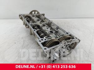 Gebruikte Nokkenashuis Opel Combo 1.3 CDTI 16V ecoFlex Prijs € 181,50 Inclusief btw aangeboden door van Deijne Onderdelen Uden B.V.