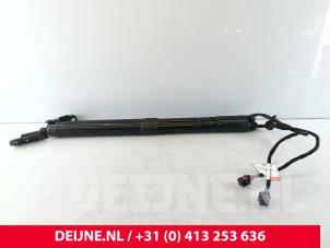 Volvo XC60 Set Gasdempers Achterklep O289792 foto 2