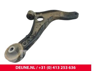 Opel Movano Front lower wishbone, right O289827 photo 2