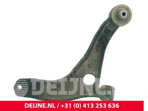 Opel Movano Front lower wishbone, right O289827 photo 3