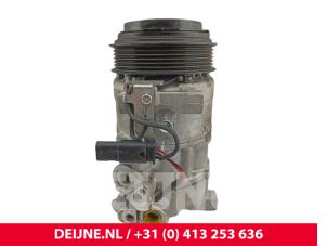 Mercedes Vito Air conditioning pump O289885 photo 2