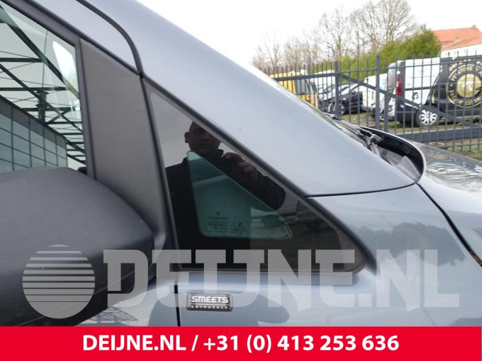 Mercedes Vito Dreieckfenster rechts vorne O289896