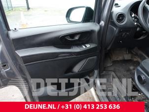 Mercedes Vito Tür 2-türig links O289909 foto 2