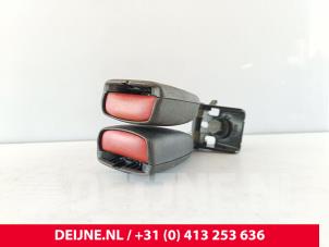 Volvo S60 Rear seatbelt buckle, right O289948 photo 2