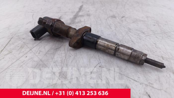 Gebruikte Verstuiver (diesel) Opel Movano Combi 2.5 DTI Prijs € 96,80 Inclusief btw aangeboden door van Deijne Onderdelen Uden B.V.