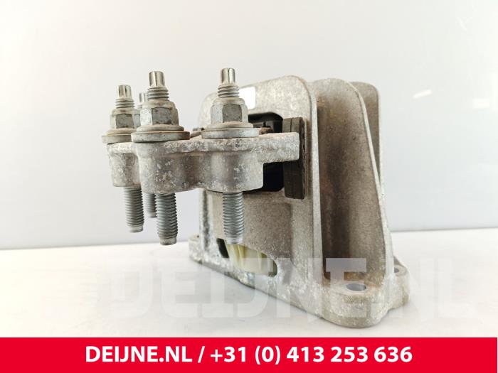 Gebruikte Motorrubber Ford Transit Custom 2.0 TDCi 16V Eco Blue 130 Prijs € 30,25 Inclusief btw aangeboden door van Deijne Onderdelen Uden B.V.