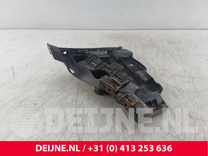 Volvo XC70 Front bumper bracket, right O290042