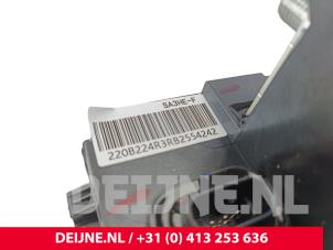 BYD Seal Start/Stopp-Batterie O290059 foto 3