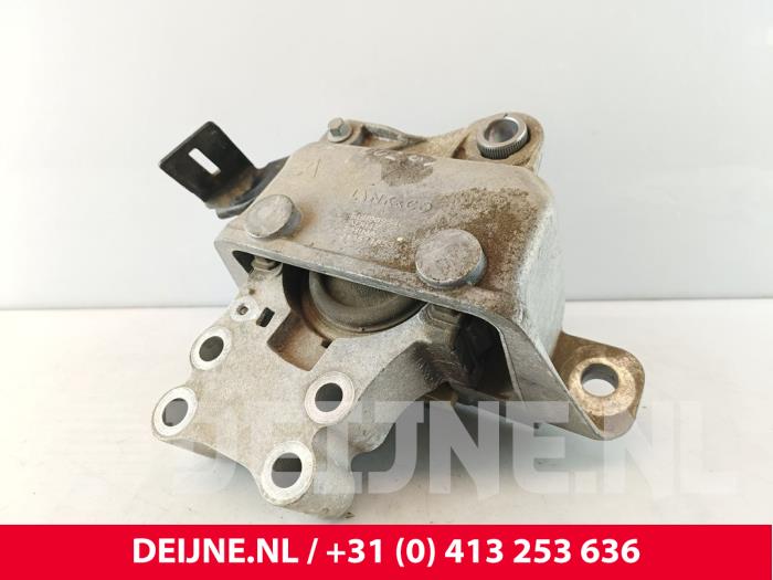 Lynk & Co 01 Motorlager O290071