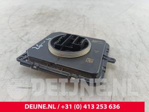 Volvo XC40 Module LED headlight O290185 photo 3