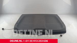 Gebruikte Hoedenplank Volvo XC40 (XZ) Recharge Twin 78/82 kWh Prijs op aanvraag aangeboden door van Deijne Onderdelen Uden B.V.