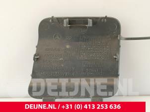 Mercedes eSprinter Abdeckkappe Abschleppöse vorne O290191 foto 2