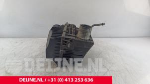 Nissan NV400 Luftfiltergehäuse O290202 foto 2