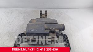 Gebruikte Luchtfilterhuis Ford Transit Custom 2.2 TDCi 16V Prijs € 102,85 Inclusief btw aangeboden door van Deijne Onderdelen Uden B.V.