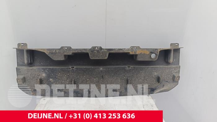 Nissan NV200 Stoßstange Bodenplatte O290294