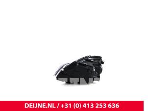Volkswagen Transporter Koplamp rechts O9990002757 foto 4