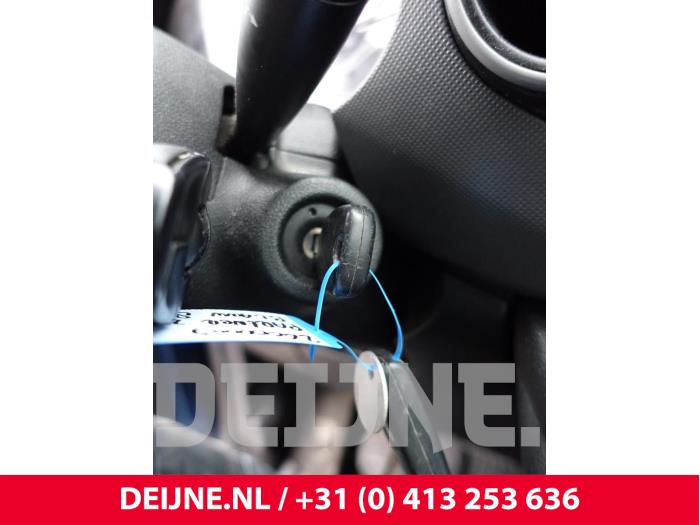 Peugeot Partner Kontaktslot+Sleutel O290329