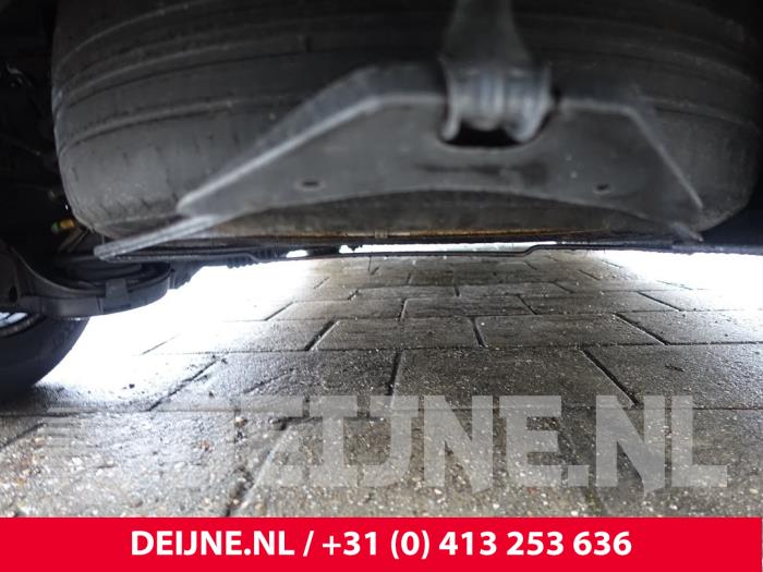 Peugeot Partner Ophangmechaniek reservewiel O290333