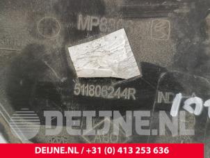 Renault Express Afdekkap Sleepoog voor O290408 foto 3