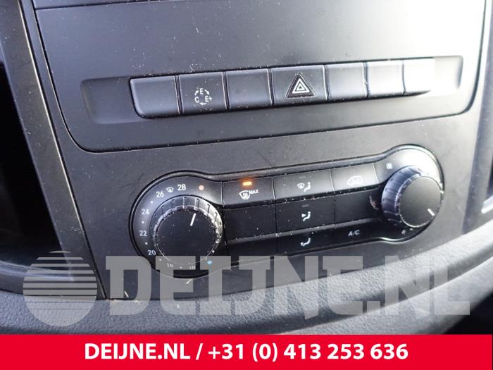 Mercedes eVito Kachel Bedieningspaneel O290659