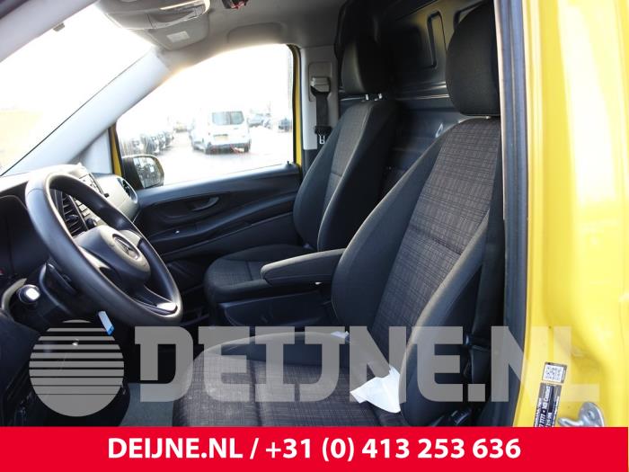 Mercedes eVito Stoel links O290687