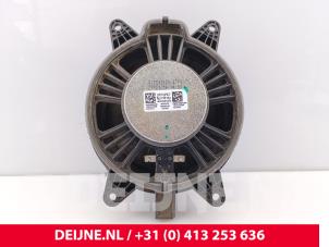 Lynk & Co 01 Speaker O290776 photo 2