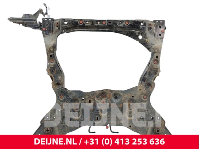Gebruikte Subframe Volvo XC90 II 2.0 T8 16V Twin Engine AWD Prijs € 350,00 Margeregeling aangeboden door van Deijne Onderdelen Uden B.V.