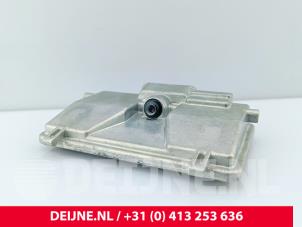 Gebruikte Camera voorzijde Volkswagen Crafter (SY) e-Crafter FWD Prijs € 121,00 Inclusief btw aangeboden door van Deijne Onderdelen Uden B.V.