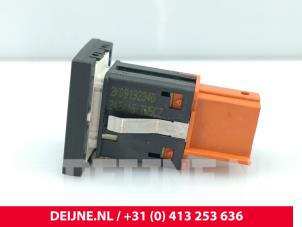 Volkswagen Caddy Airbag indicator light O290604 photo 3