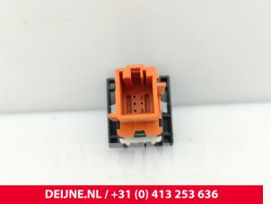 Volkswagen Caddy Airbag indicator light O290604 photo 2