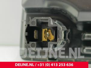 Volkswagen Caddy 12-Volt-Anschluss O290917 foto 3
