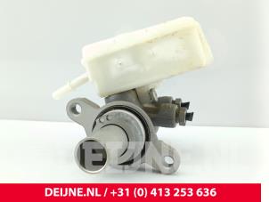 Ford Transit Connect Master cylinder O290922 photo 3