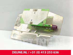 Gebruikte Antenne Versterker Porsche Cayenne II (92A) 3.0 D V6 24V Prijs € 35,00 Margeregeling aangeboden door van Deijne Onderdelen Uden B.V.