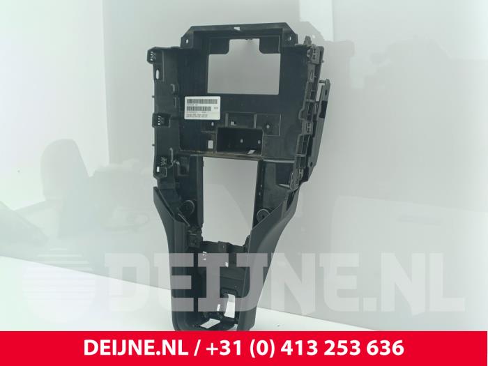 Porsche Cayenne Middle console O290948