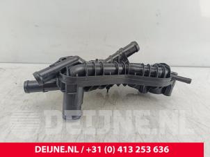 Gebruikte Thermostaathuis Lynk &amp; Co 01 1.5 PHEV Prijs € 84,70 Inclusief btw aangeboden door van Deijne Onderdelen Uden B.V.