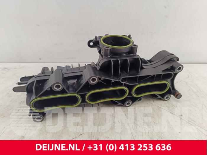 Lynk & Co 01 Ansaugbrugge O290965