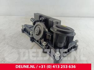 Lynk & Co 01 Rocker cover O290966 photo 2