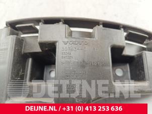 Volvo XC60 Bumpersteun rechts-achter O291065 foto 3