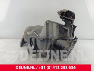 Gebruikte Tank adblue Volvo V60 Cross Country II (ZZ) 2.0 B4 16V Mild Hybrid AWD Prijs € 195,00 Margeregeling aangeboden door van Deijne Onderdelen Uden B.V.