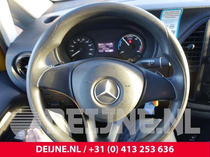 Mercedes eVito Steering wheel O291223