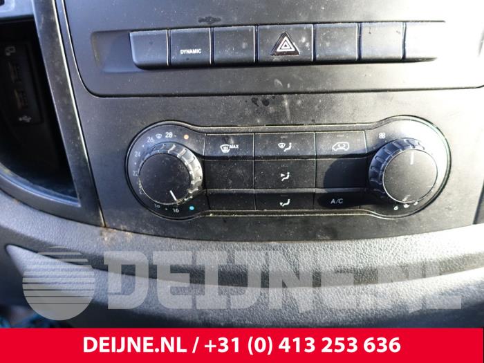 Mercedes eVito Heizung Bedienpaneel O291277