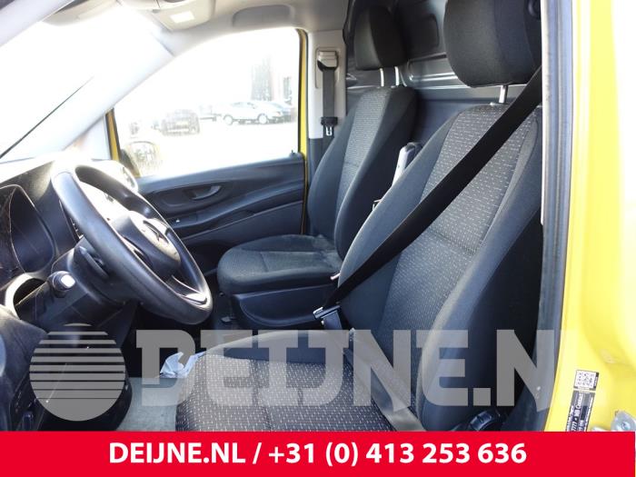 Mercedes eVito Sitz links O291293
