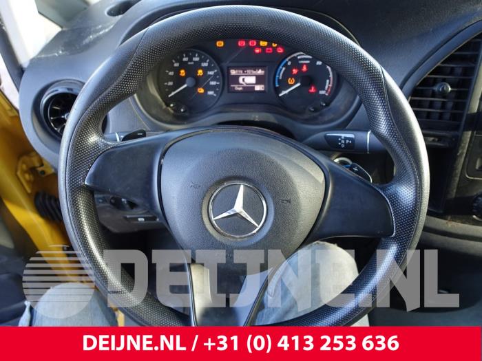 Mercedes eVito Lenkrad O291295