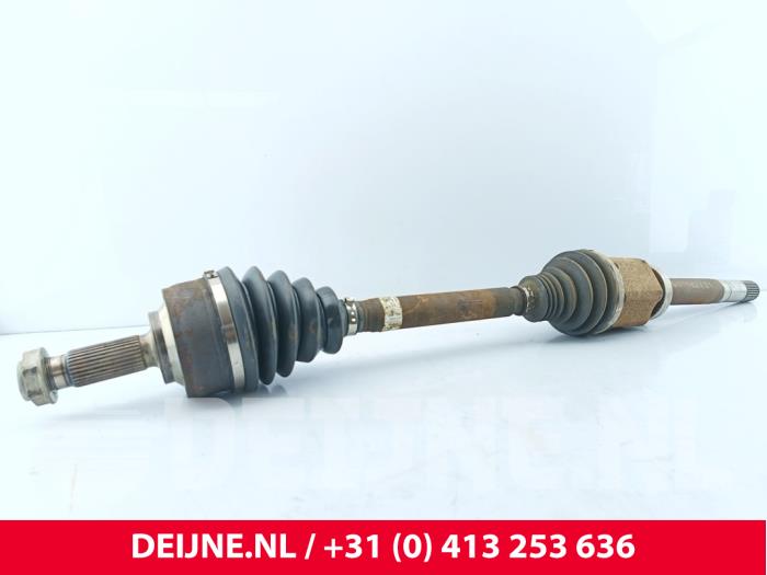 Mercedes eVito Aandrijfas rechts-voor O291374
