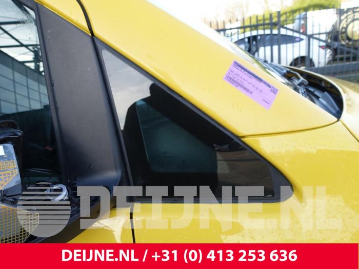 Mercedes eVito Driehoeks Ruit rechts-voor O291390