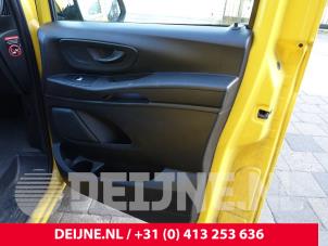Mercedes eVito Door 2-door, right O291406 photo 2