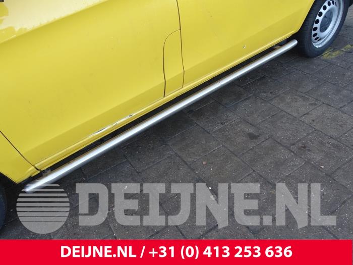 Mercedes eVito Seitenleiste O291420