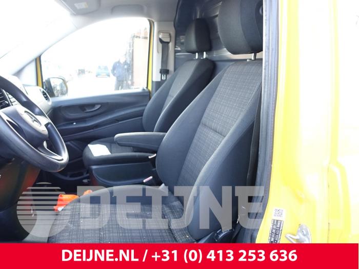 Mercedes eVito Sitz links O291421